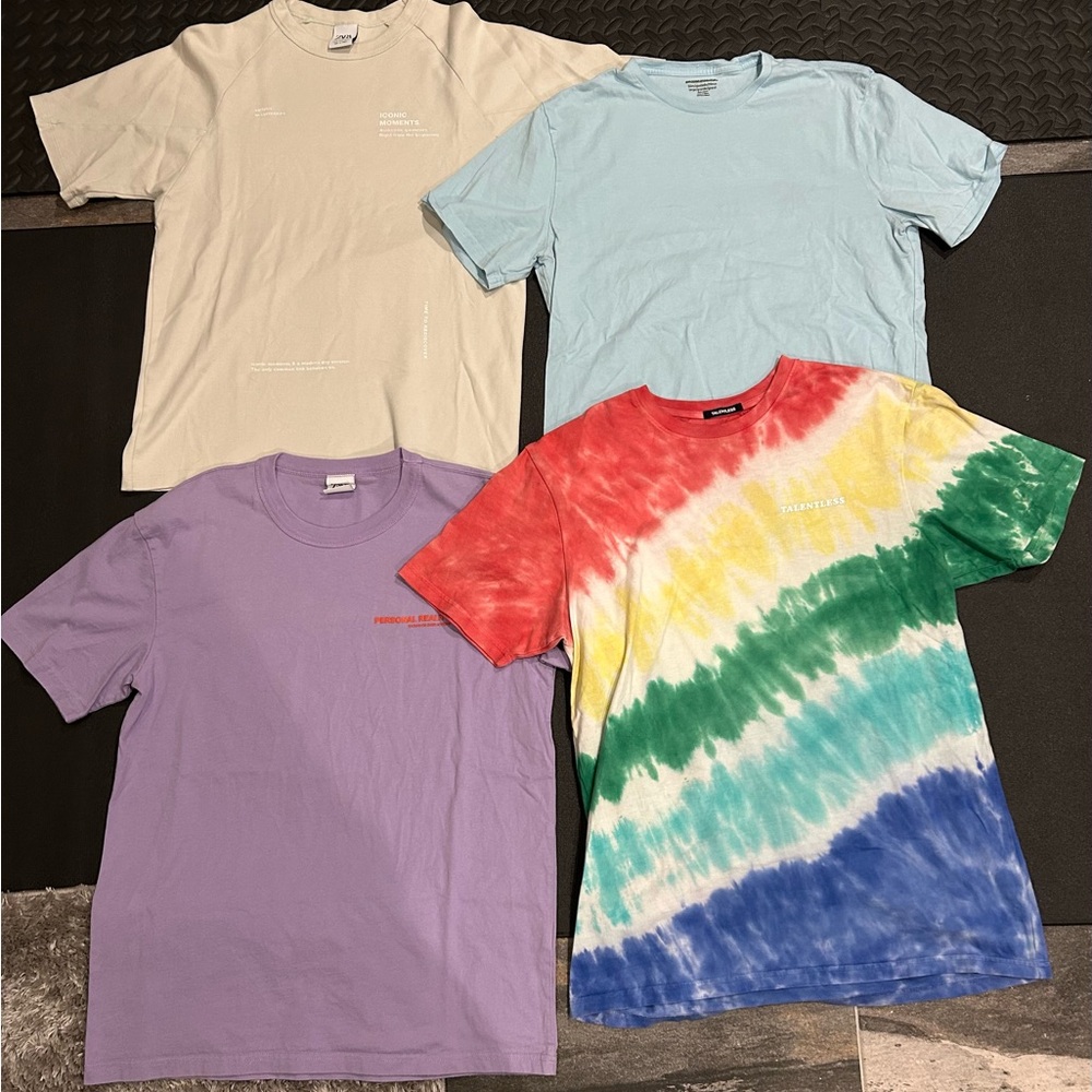 Exclusive bundle of four Men’s T-shirts - Size L